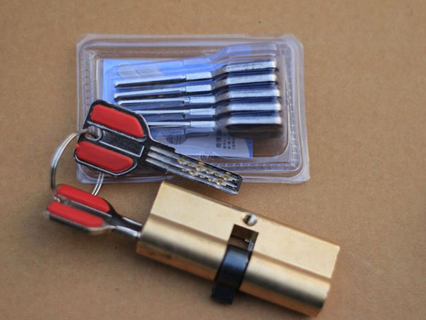 綦江24小时上门开锁公司